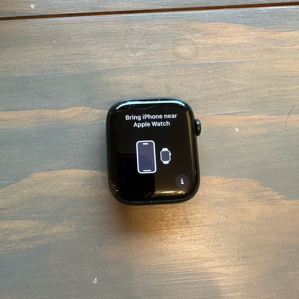 Apple Watch - series 7, 45mm Green